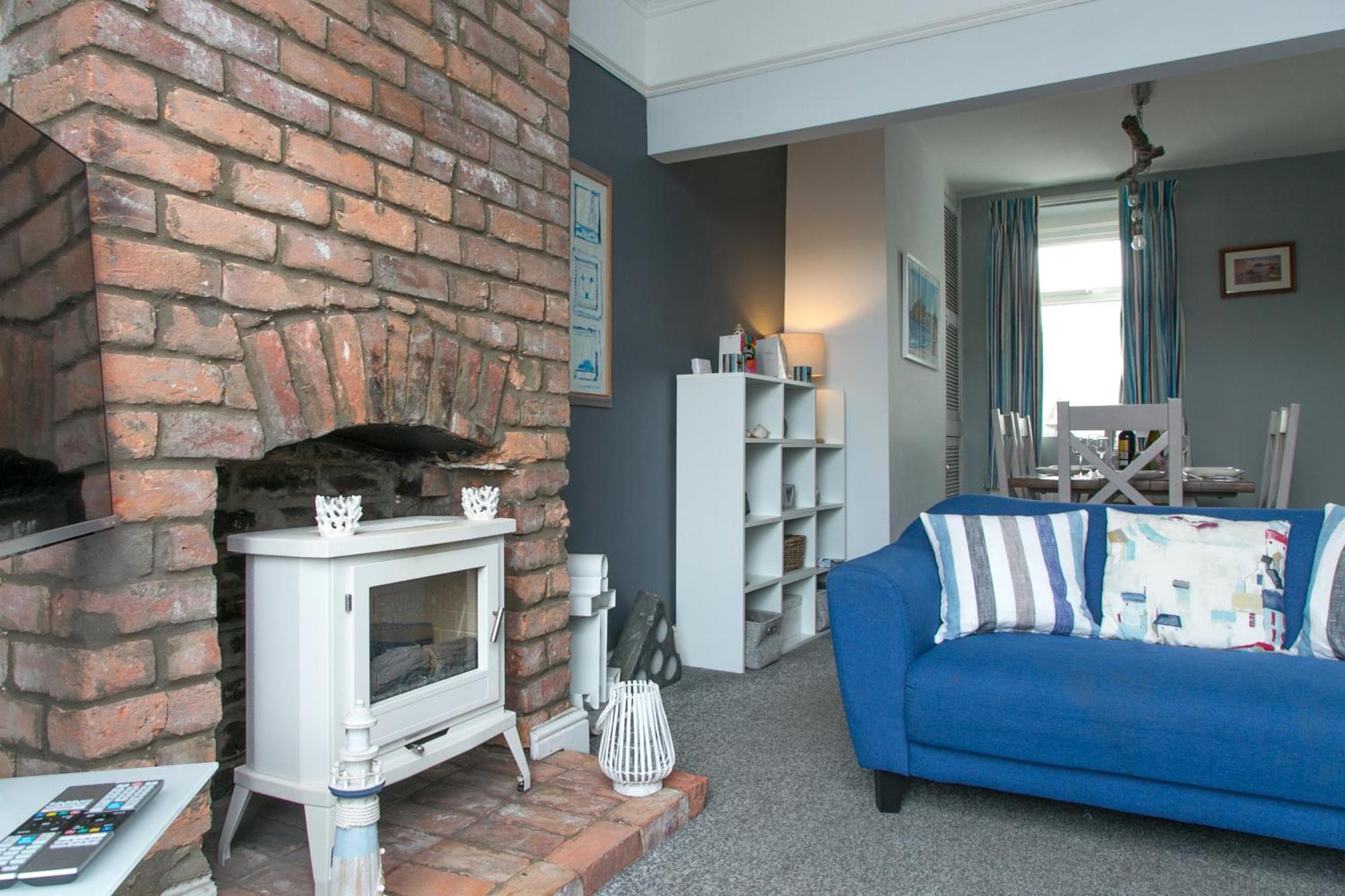 6 Afallon, Beachside Holiday House Criccieth Extérieur photo
